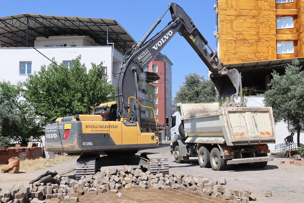 Nazilli Belediyesi’nden 41 Noktada Eş Zamanlı Yol Seferberliği: “41 KERE MAŞALLAH”