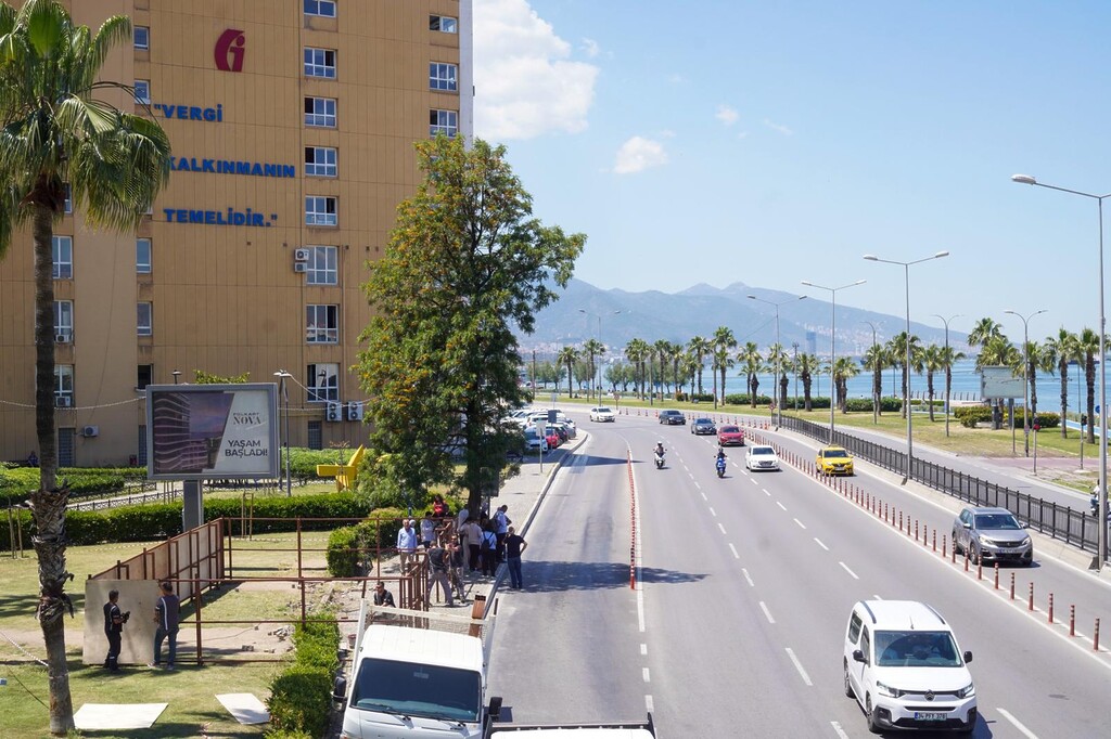 İzmir’in kimliğini yansıtan simgesel durak