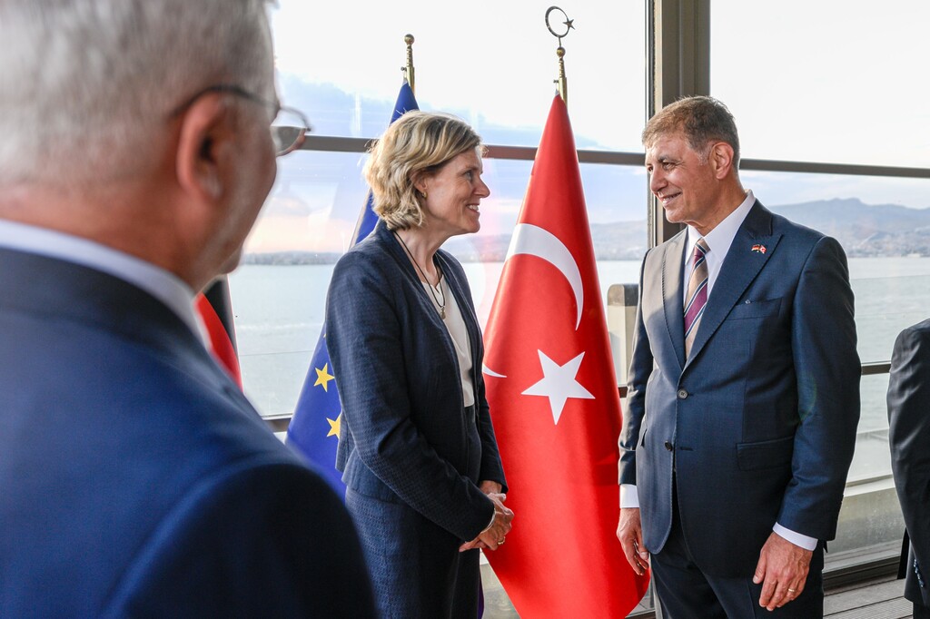 Başkan Tugay: Her türlü iş birliğine hazırız