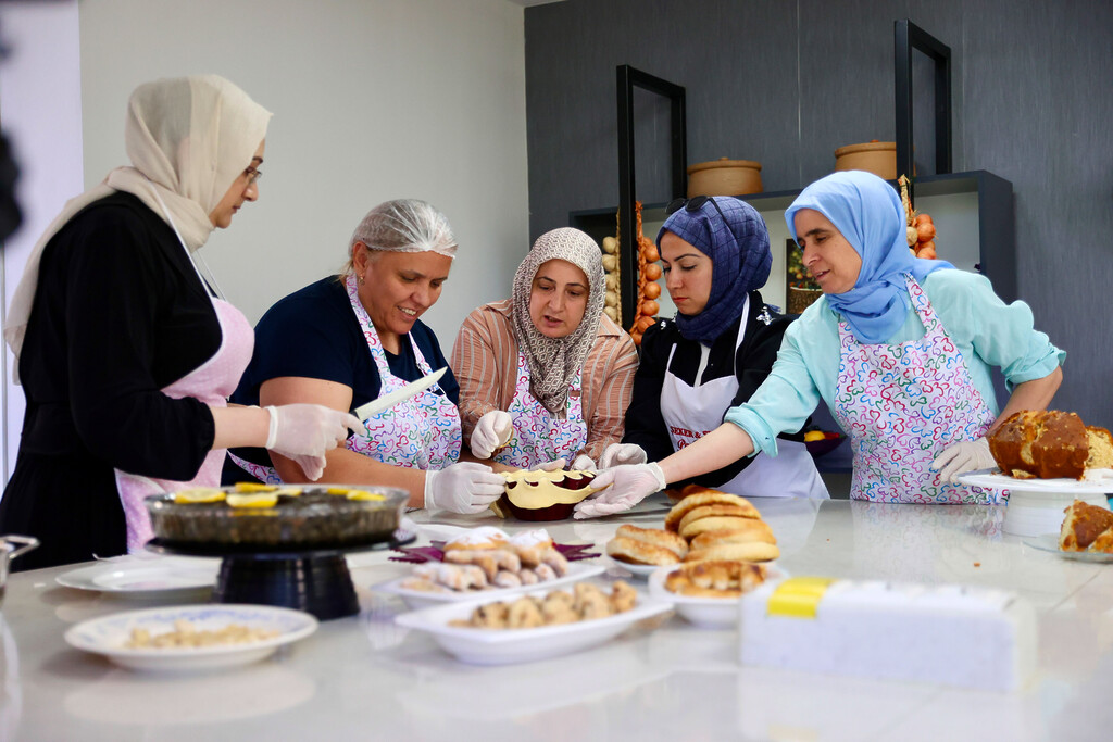 Buca’da kadınlar lezzeti mesleğe dönüştürüyor