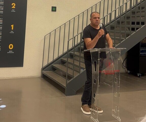 Aygün Eroğlu, Mikail Müşfik'in yaşamındaki zorlu zamanları anlattı.