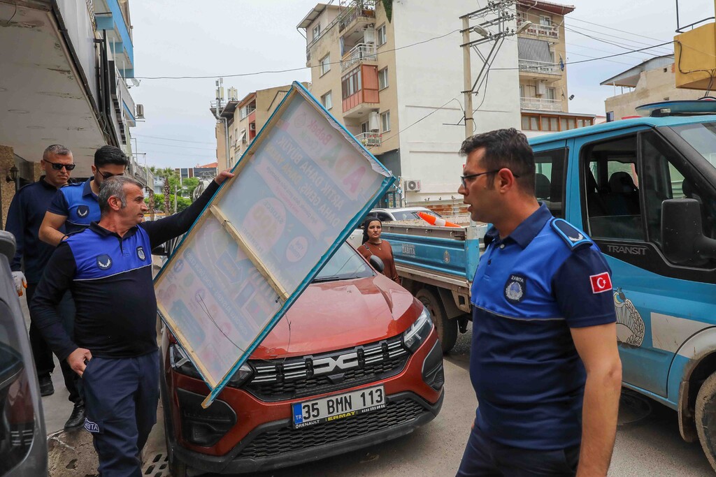 Buca’da kaldırım işgallerine geçit yok