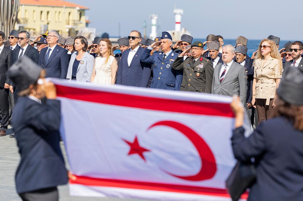 20 Temmuz Barış ve Özgürlük Bayramı İzmir’de törenle kutlandı