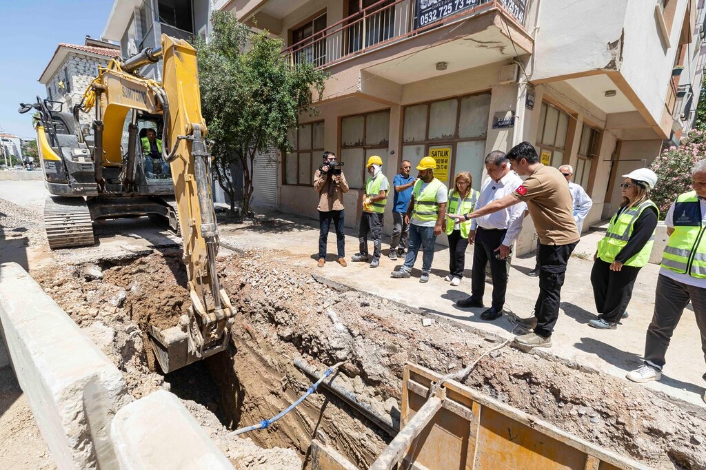350 milyon liralık altyapı yatırımıyla Balatçık’ta taşkın sorunu sona erecek Başkan Tugay: Göz boyayan değil, sorun çözen işler yapıyoruz
