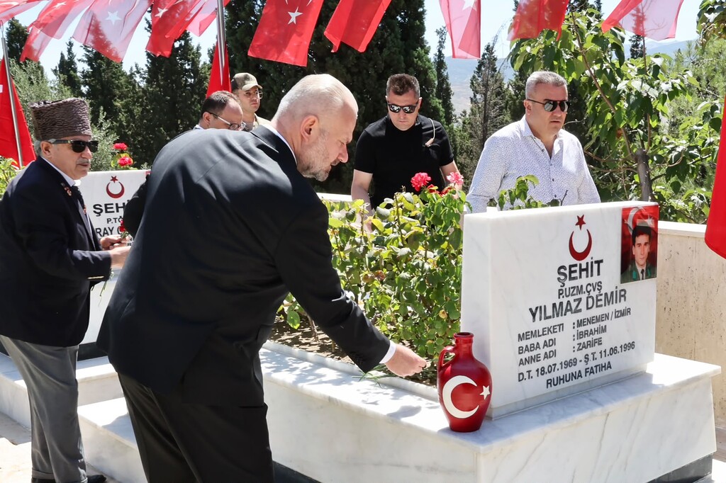 15 Temmuz Şehitleri Menemen’de dualarla anıldı
