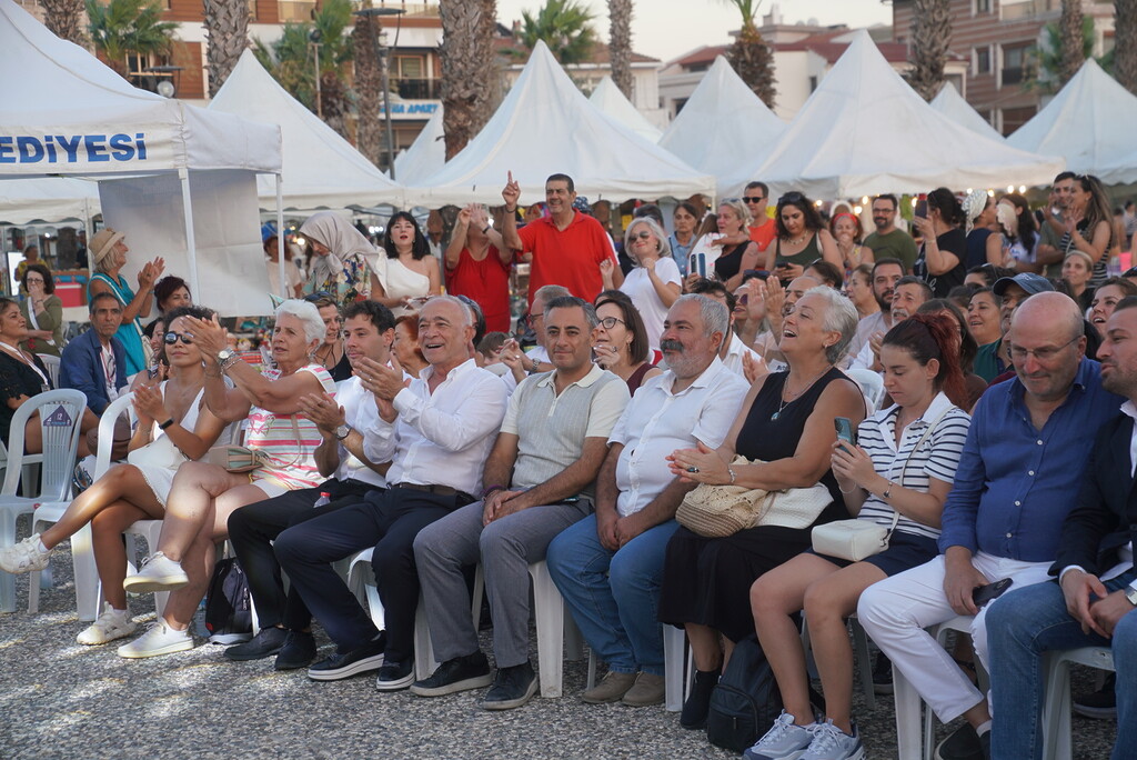 Sanatçılar Şehri’nde TeosFest 2026 çoşkuyla başladı