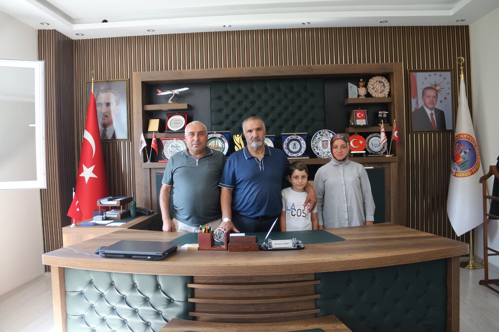 Yeni Türkiye Gazetesi Kemalpaşa Temsilcisi Ali Aydın’dan Başkan İbrahim Şahin’e Ziyaret