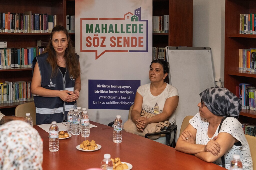 Büyükşehir mahallelinin sesini dinliyor