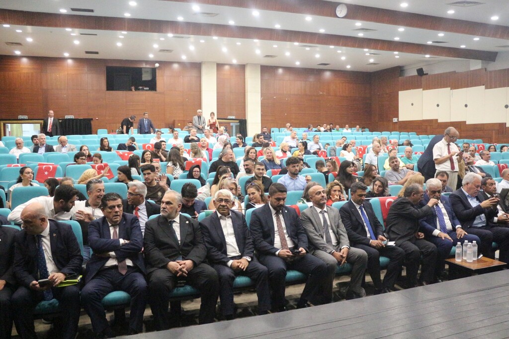 İzmir’de Türk Dünyası Zirvesi: İki Devlet, Tek Zafer!