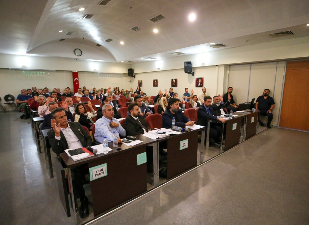 Karşıyaka’nın 6,6 milyar TL’lik 2027 bütçesine onay