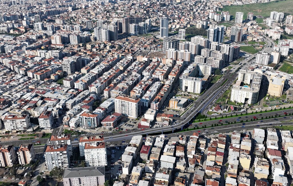 Büyükşehir’den iki bulvarı bağlayacak üst geçit