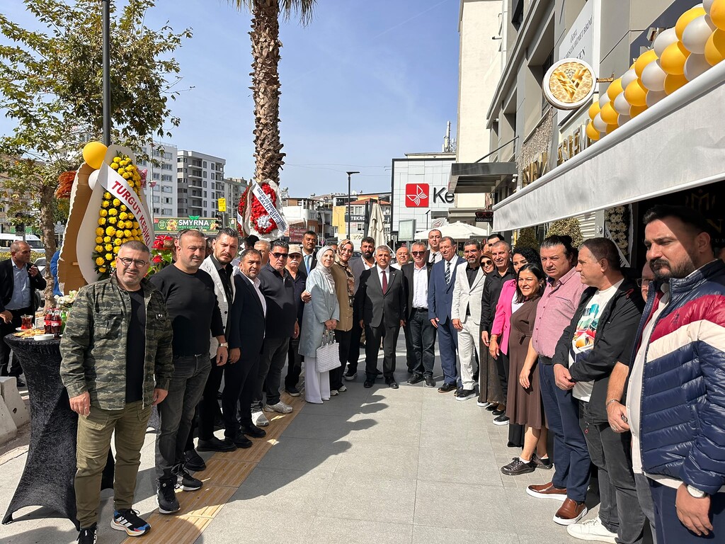 TREND IMPERIUM KUYUMCULUK GÖRKEMLİ BİR AÇILIŞLA HİZMETE GİRDİ