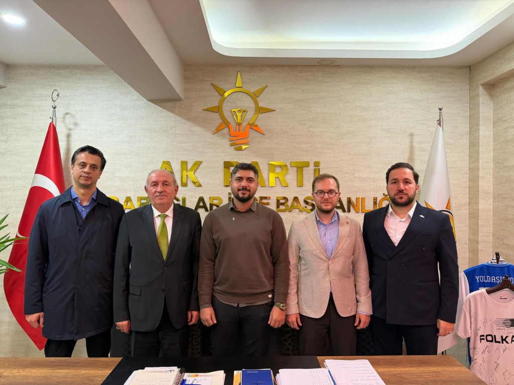 Anahtar Parti Karabağlar Gençlik Kolları Başkanı Can Öztürk, AK Parti’ye katıldı
